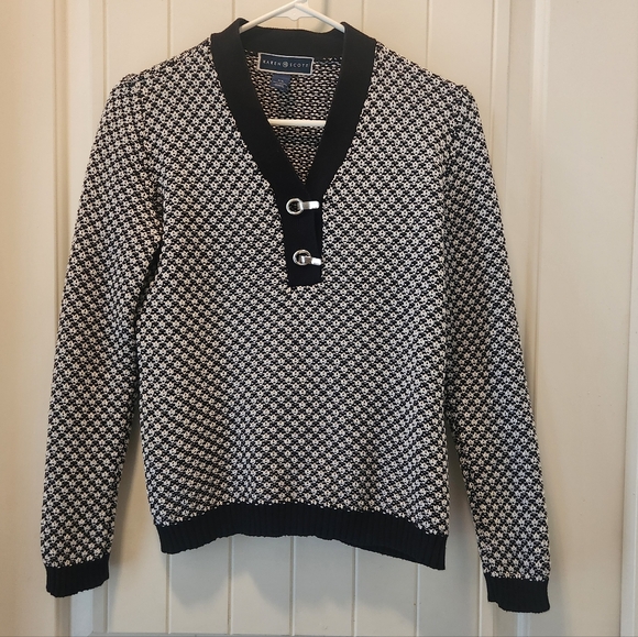 Karen Scott Sweaters - Karen Scott, Women’s Black & White Long Sleeve Sweater,  V-Neck, Size XS